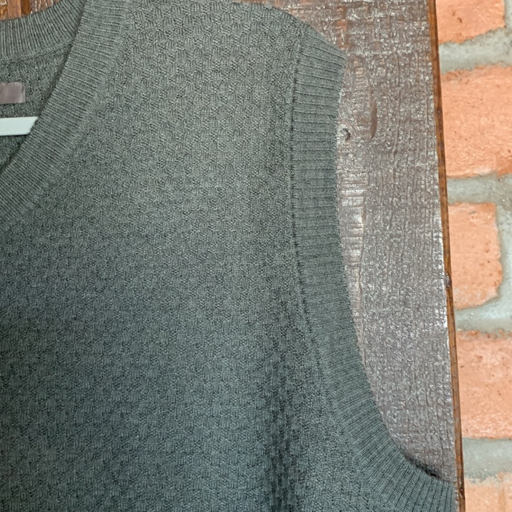 Men’s Nordstrom sweater vest olive green 100% extra fine merino wool size large - Picture 7 of 10